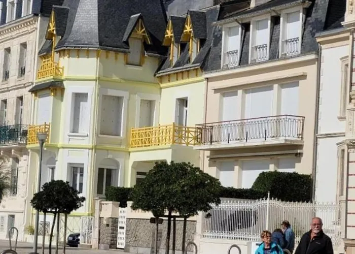 Les Pins - 3 Pieces - Vue Sur Piscine - 600m - D'olonne * Les Sables-dʼOlonne