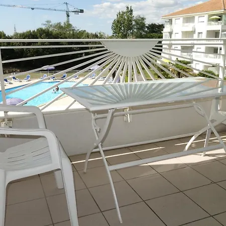 公寓 Les Pins - 3 Pieces - Vue Sur Piscine - 600m - D'olonne 莱萨布勒-多洛讷