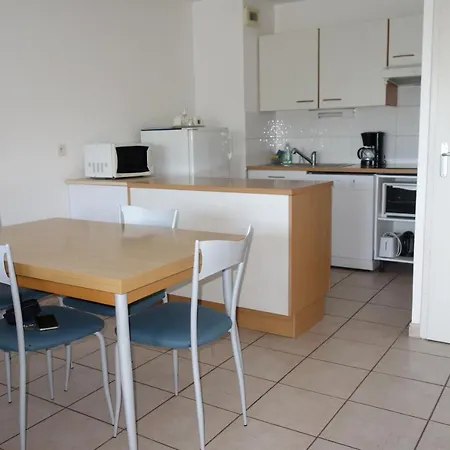 Les Pins - 3 Pieces - Vue Sur Piscine - 600m - D'olonne * 莱萨布勒-多洛讷