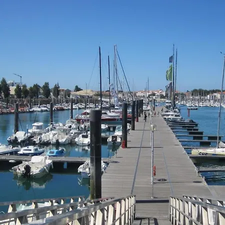 Les Pins - 3 Pieces - Vue Sur Piscine - 600m - D'olonne 莱萨布勒-多洛讷