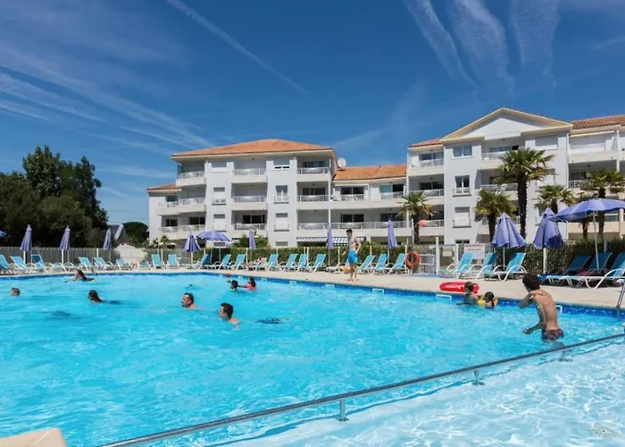 דירה Les Pins - 3 Pieces - Vue Sur Piscine - 600m - D'olonne Les Sables-dʼOlonne