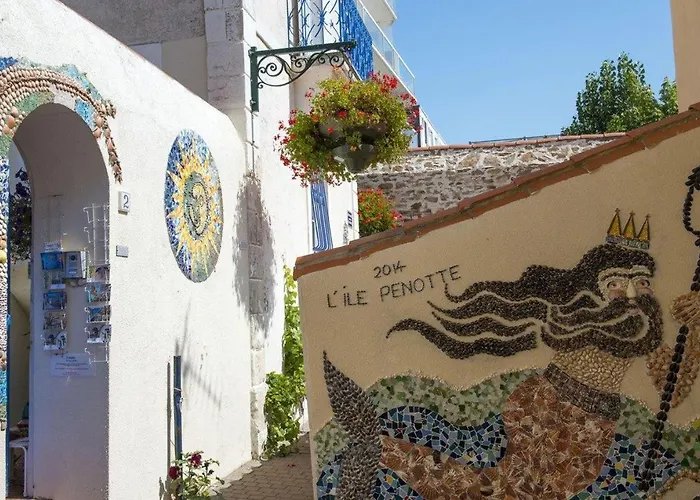 Les Pins - 3 Pieces - Vue Sur Piscine - 600m - D'olonne דירה *