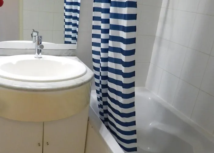 Les Pins - 3 Pieces - Vue Sur Piscine - 600m - D'olonne דירה Les Sables-dʼOlonne